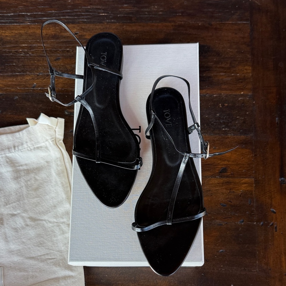 TOVE Black Rene Strappy Sandals